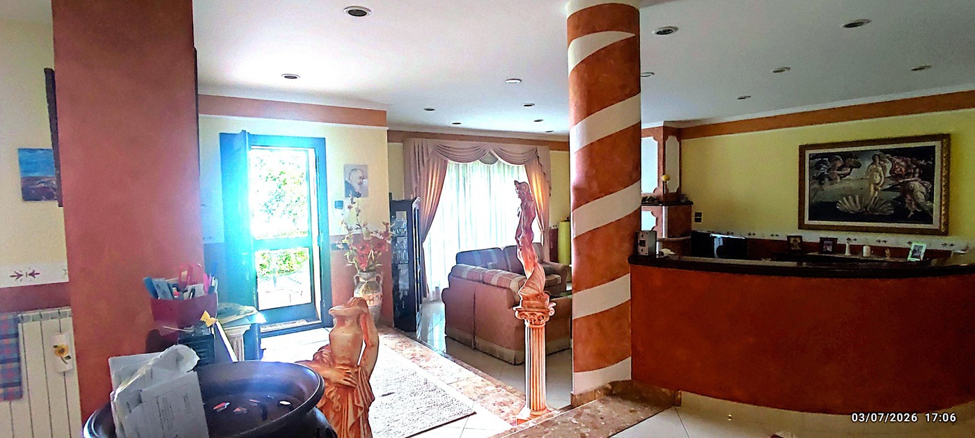 Villa in vendita a Amaroni