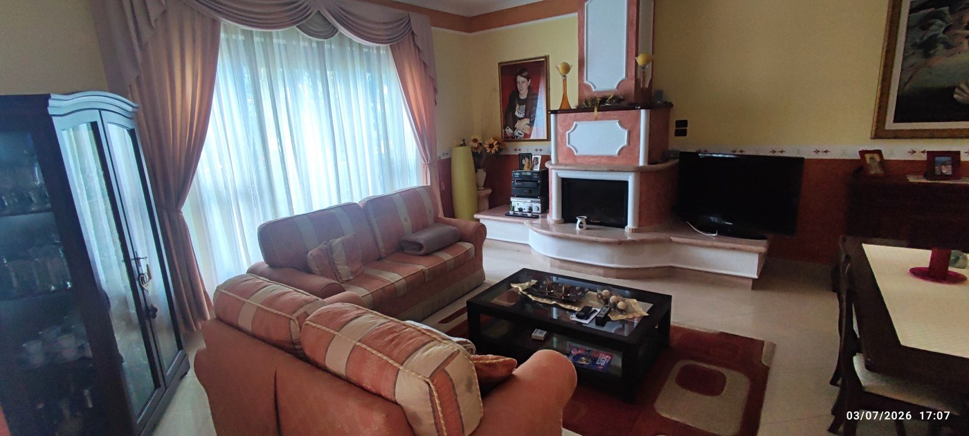 Villa in vendita a Amaroni