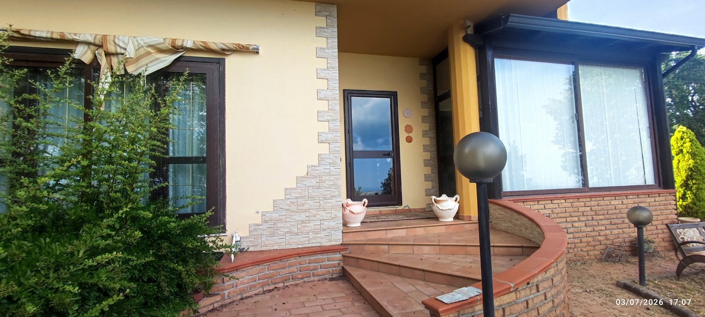 Villa in vendita a Amaroni
