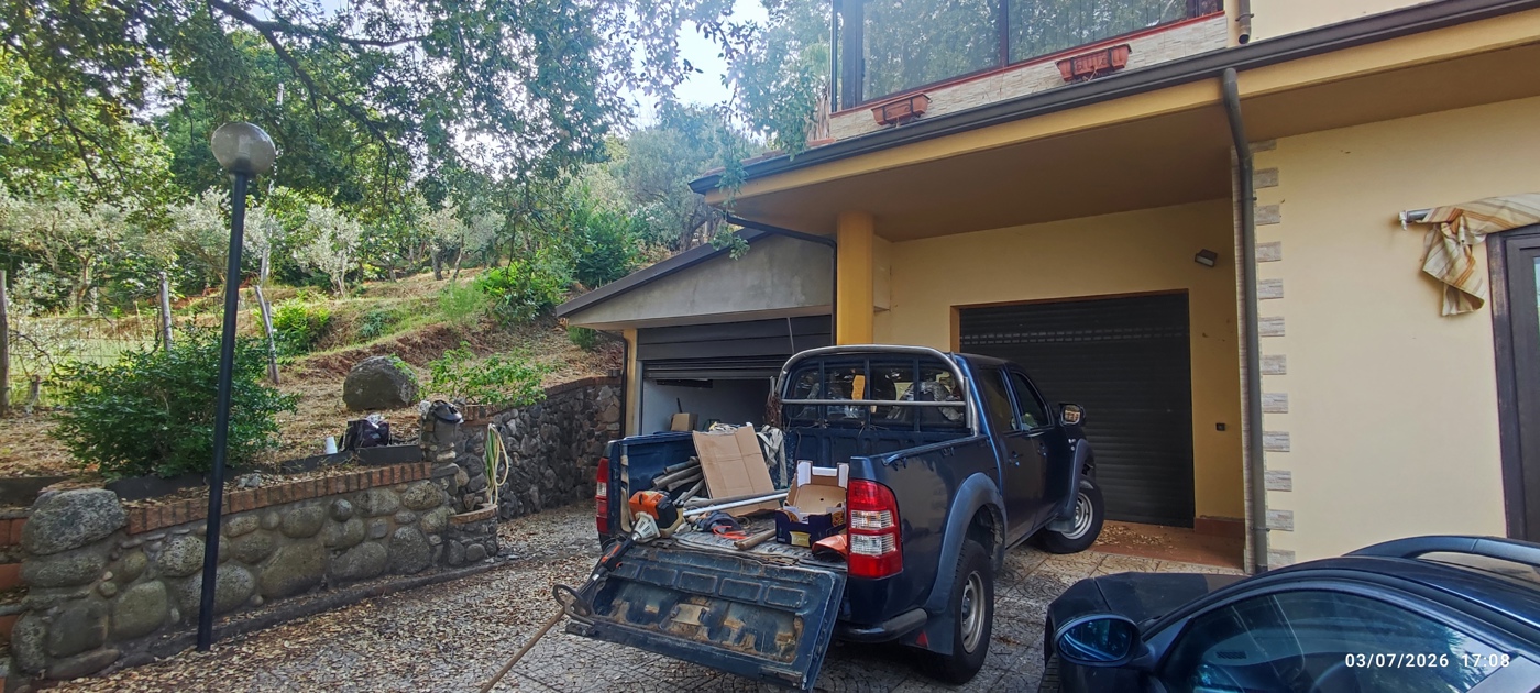 Villa in vendita a Amaroni