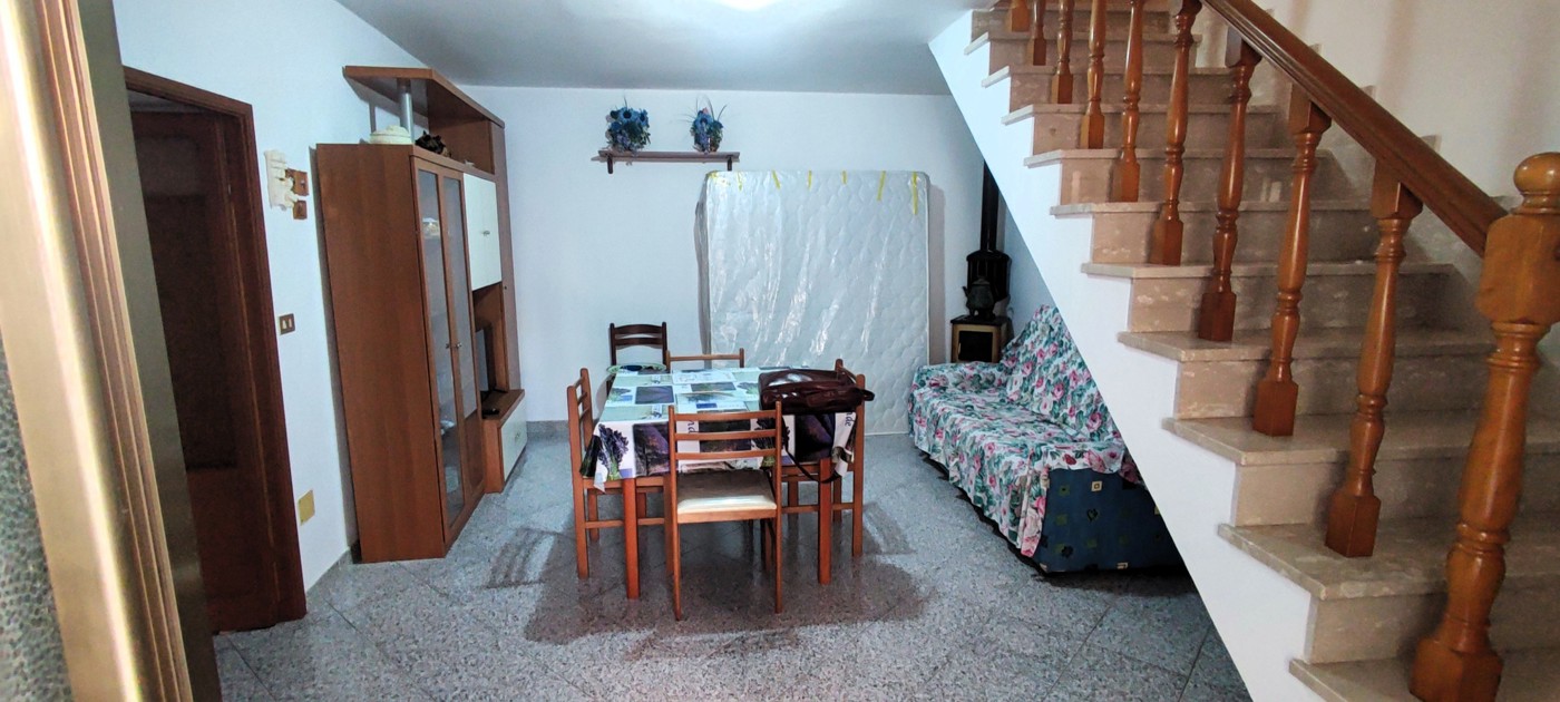 Trilocale in vendita a Girifalco