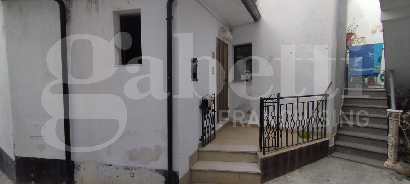 Appartamento da ristrutturare a Squillace