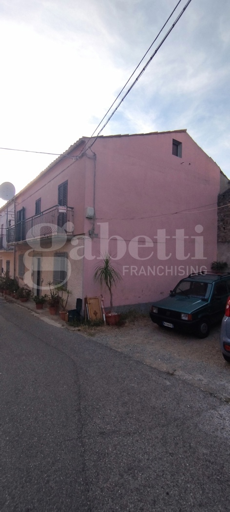 Trilocale in vendita a Amaroni