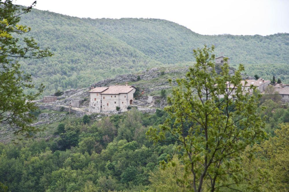 Rustico con giardino, Spoleto catinelli