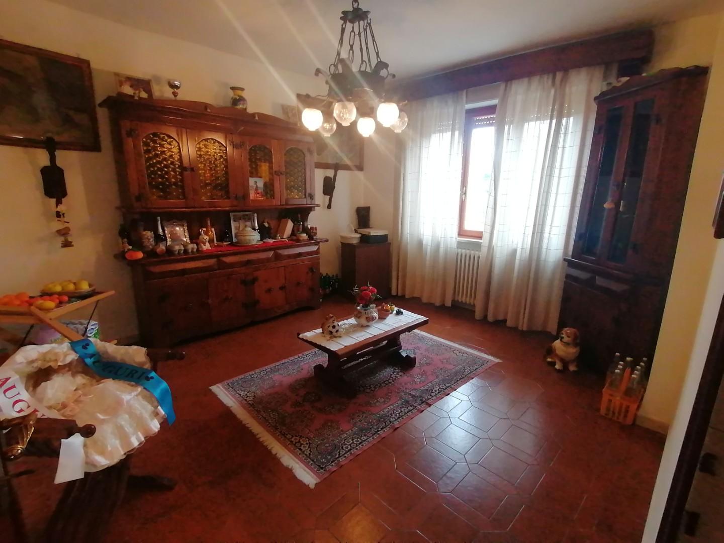 Villa con giardino, Lucca balbano