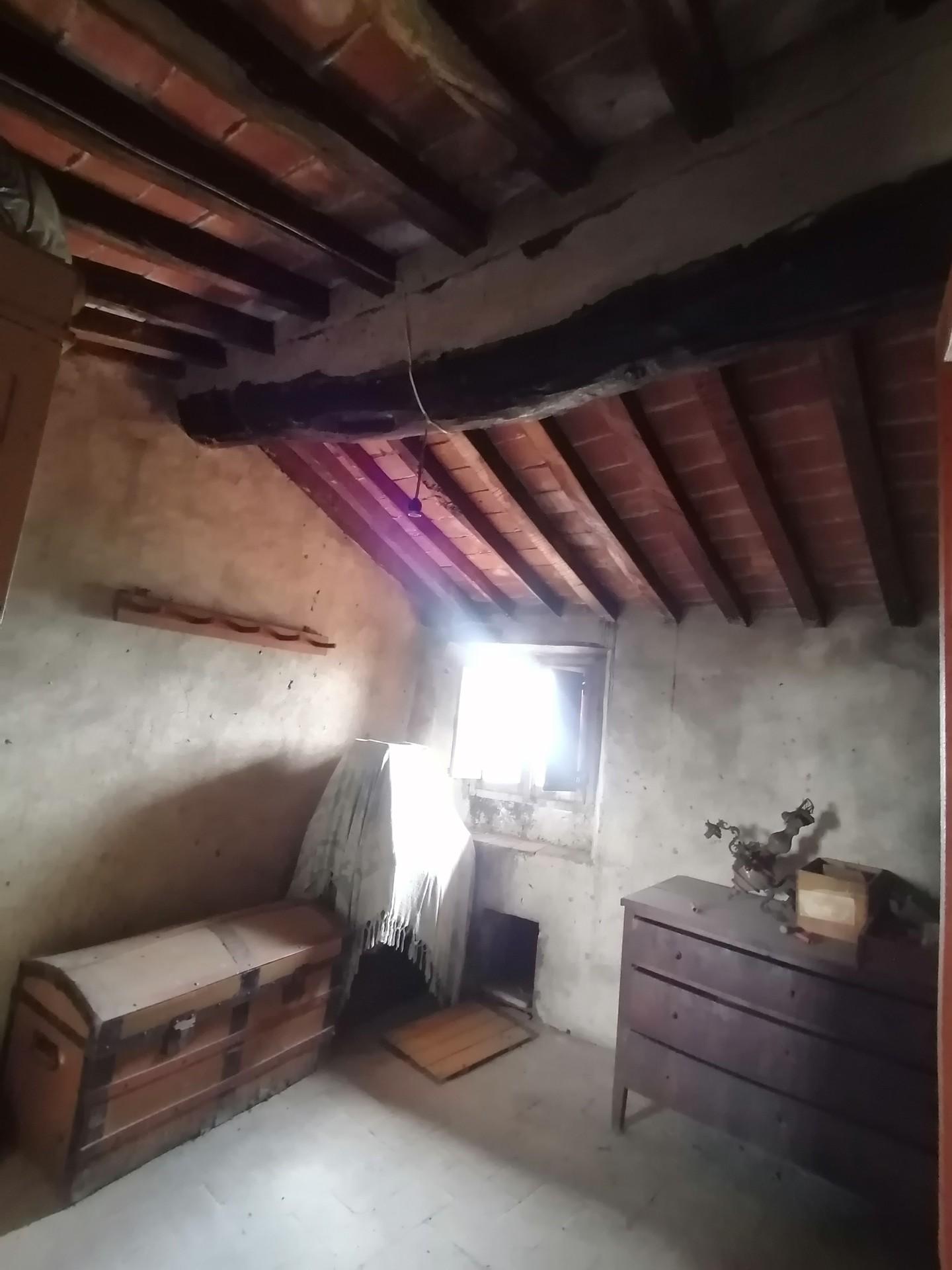 Rustico con giardino, Pescaglia gello