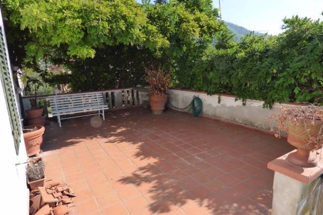 Rustico con terrazzo, Capannori matraia