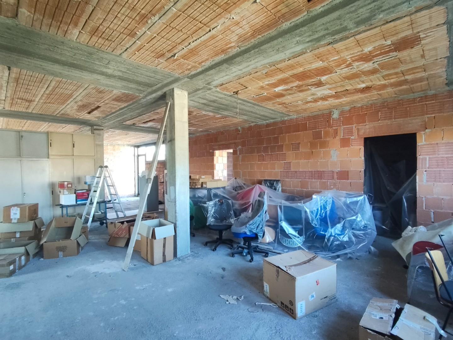 Ufficio da ristrutturare, Capannori guamo