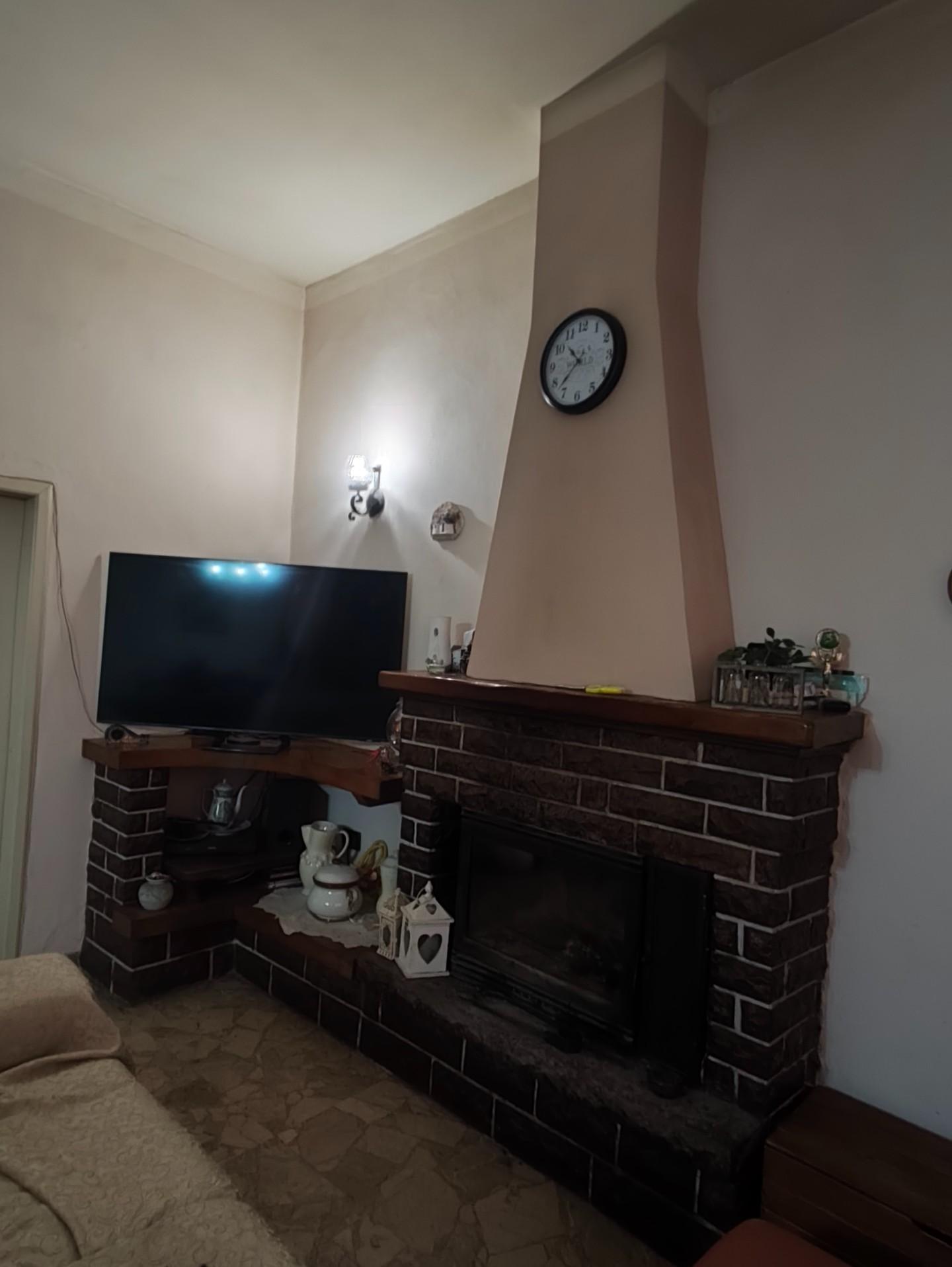 Casa indipendente con terrazzo a Gallicano