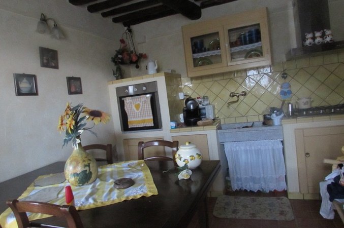 Casa indipendente ristrutturata, Capannori ruota