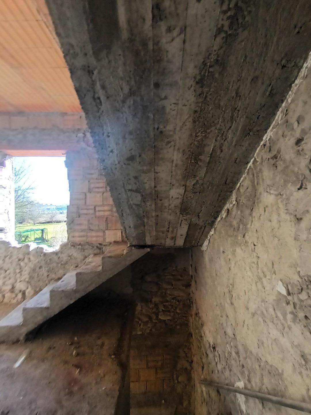 Casa indipendente da ristrutturare, Lucca san pietro a vico