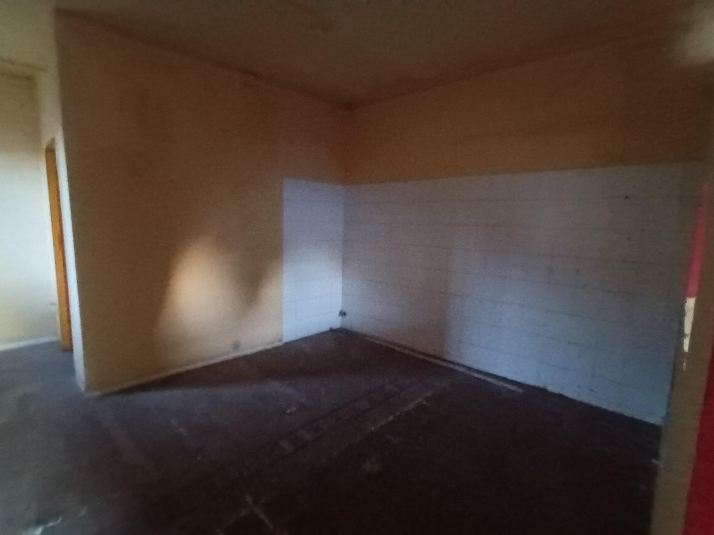 Locale commerciale in vendita, Lucca san donato