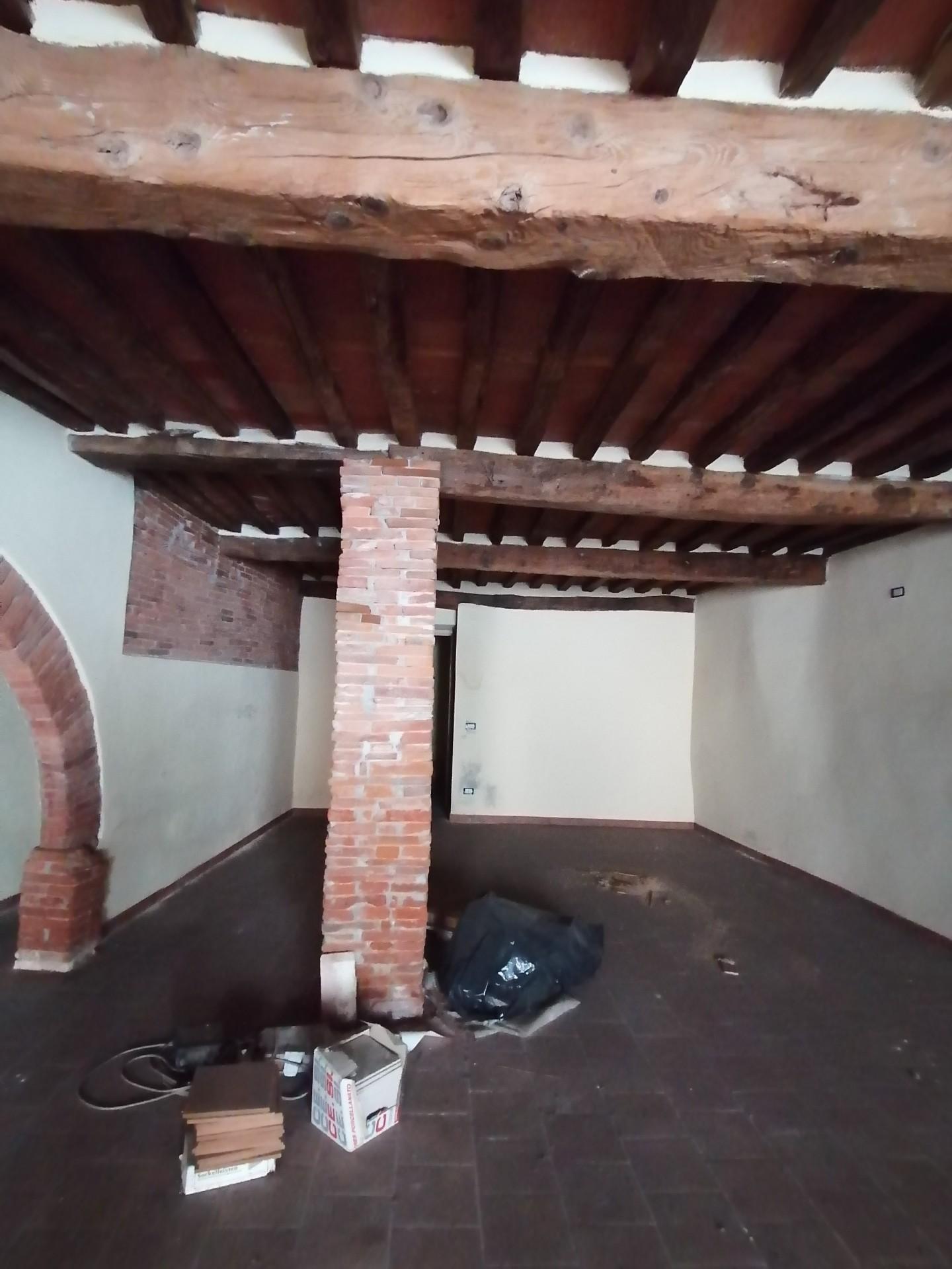 Casa vacanza Bilocale in vendita, Lucca centro storico