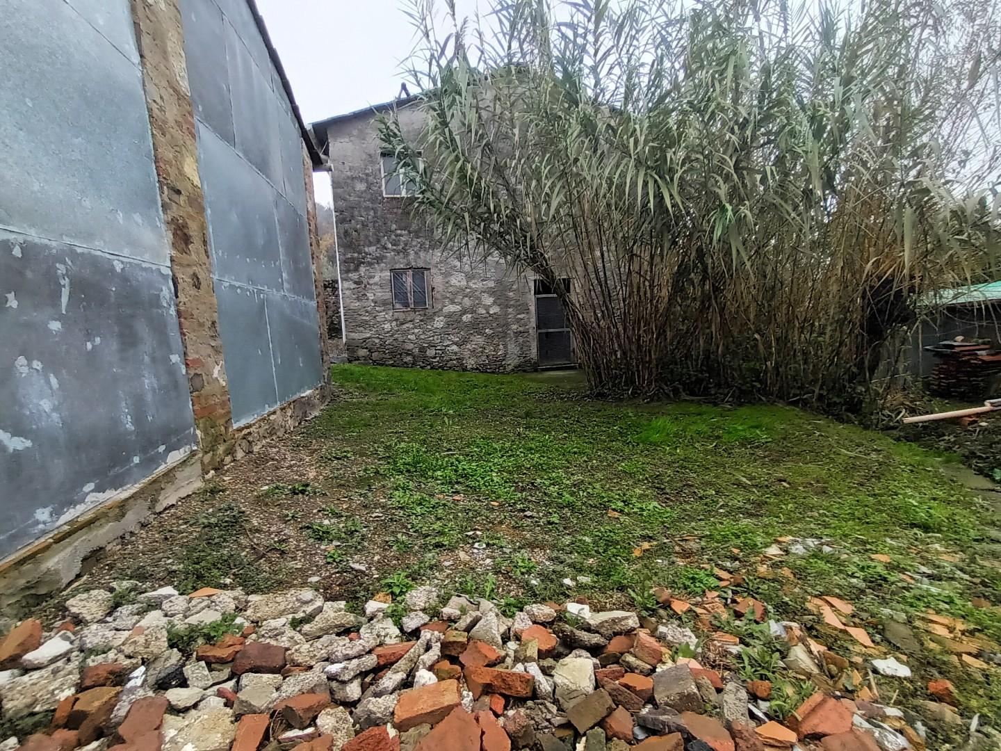 Casa indipendente con giardino, Lucca cappella