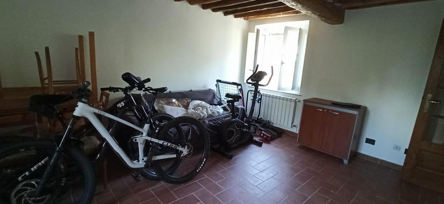 Casa indipendente arredata in affitto, Capannori colle di compito