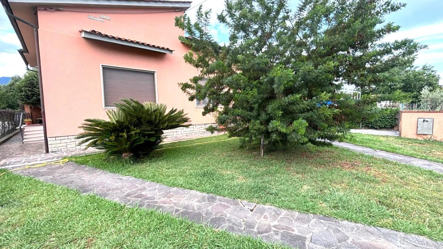 Casa – Capannori, Ai Santucci