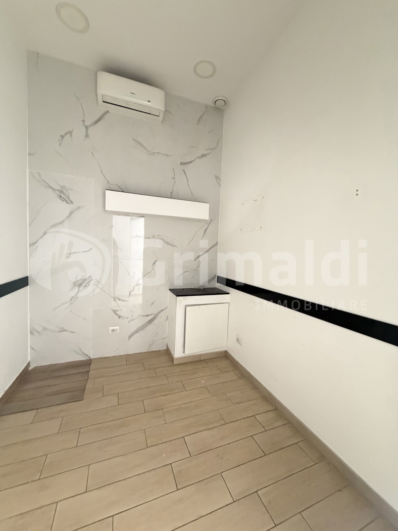 Negozio in affitto a Roma