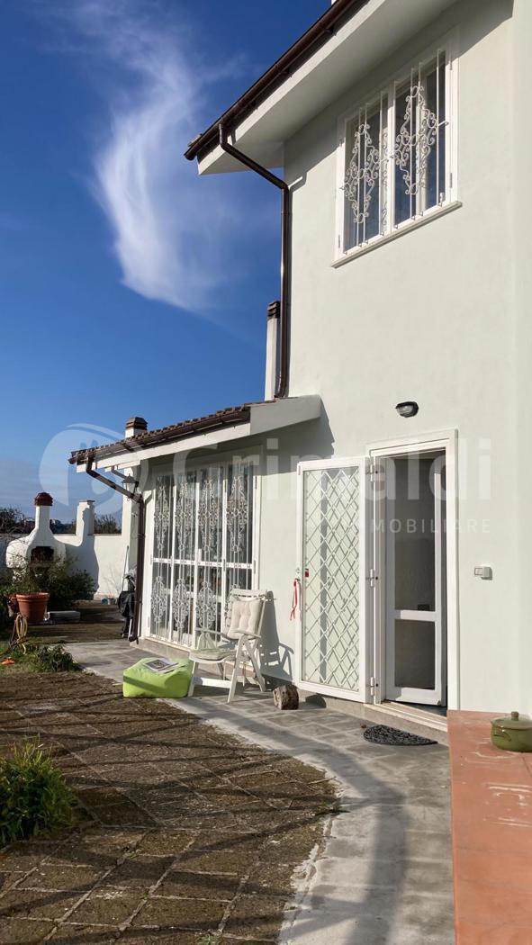 Villa con giardino a Castelnuovo di Porto