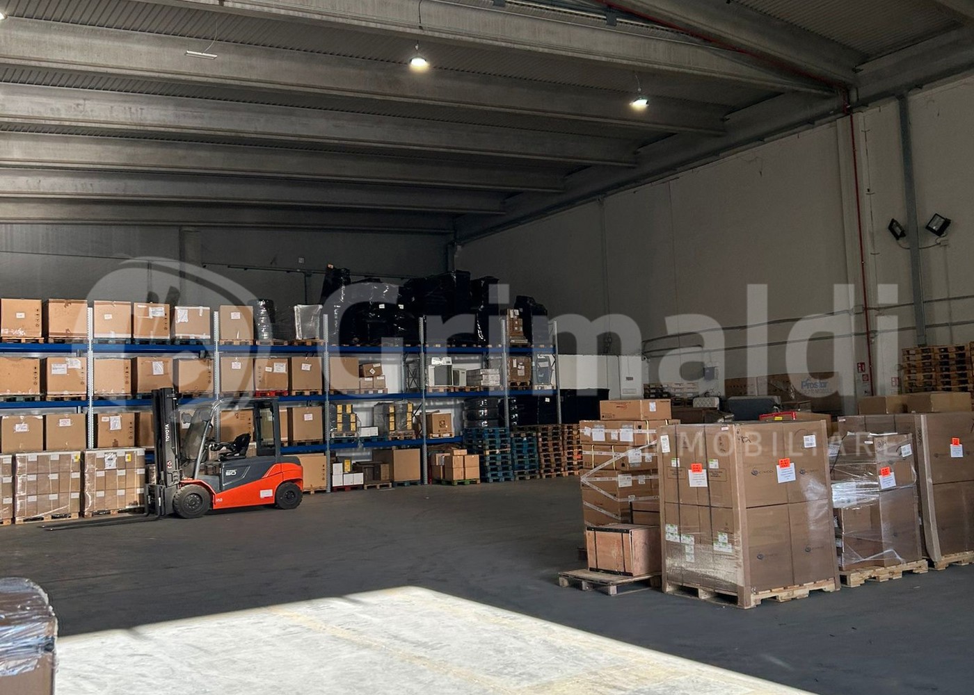 Capannone in vendita a Fiumicino