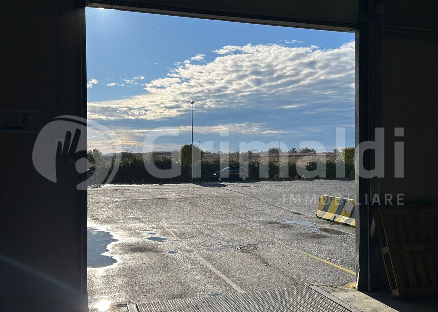 Capannone in vendita a Fiumicino