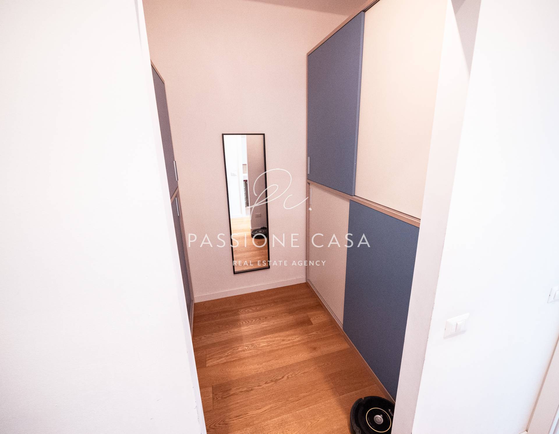 Appartamento in vendita a Milano, Corsica