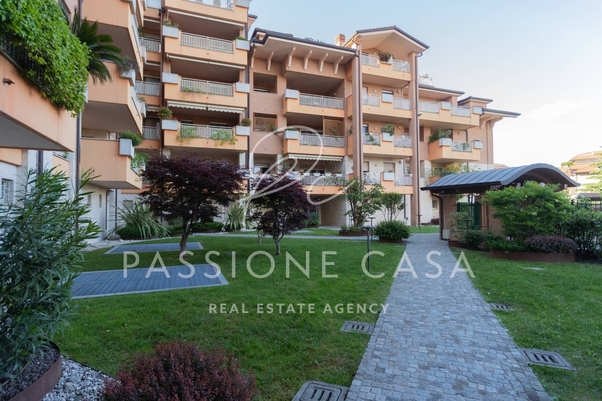 Appartamento in vendita a Segrate, Centro