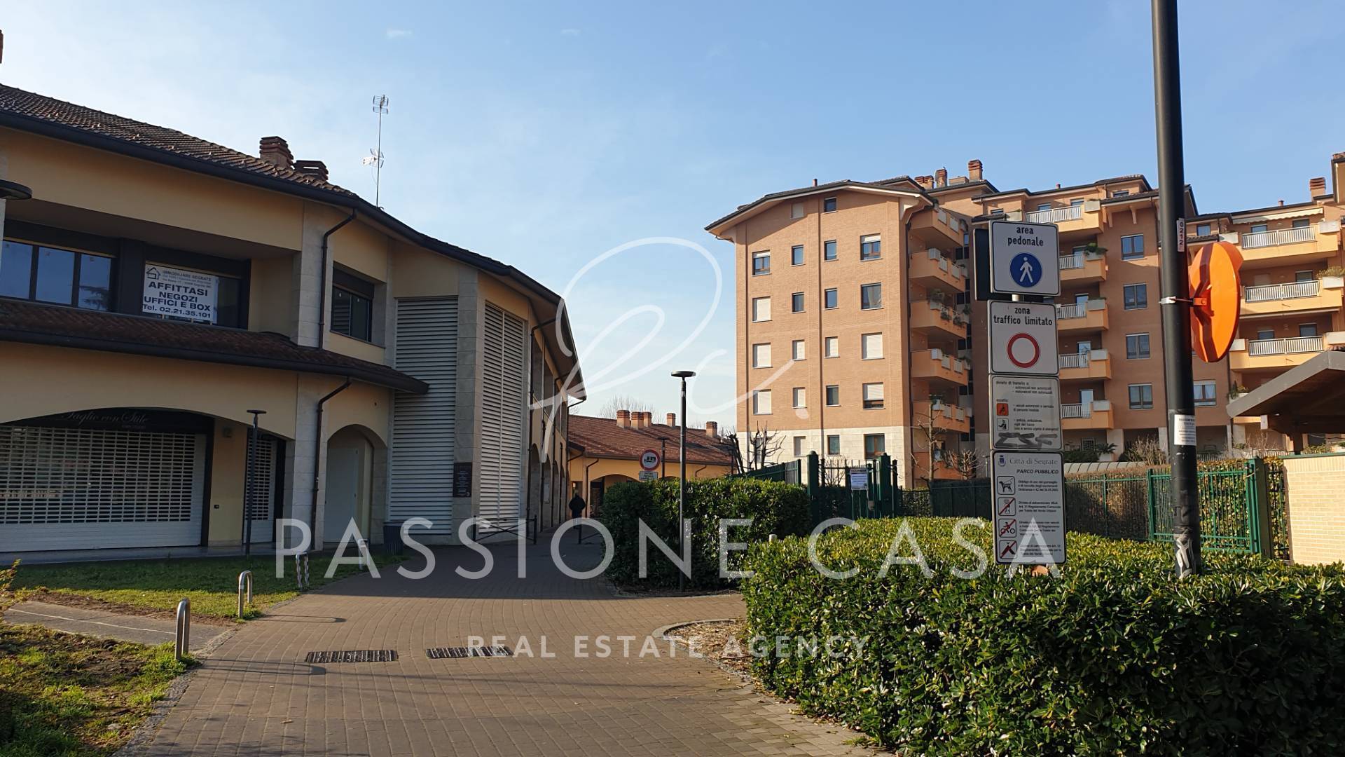 Box o garage in affitto a Segrate, Centro