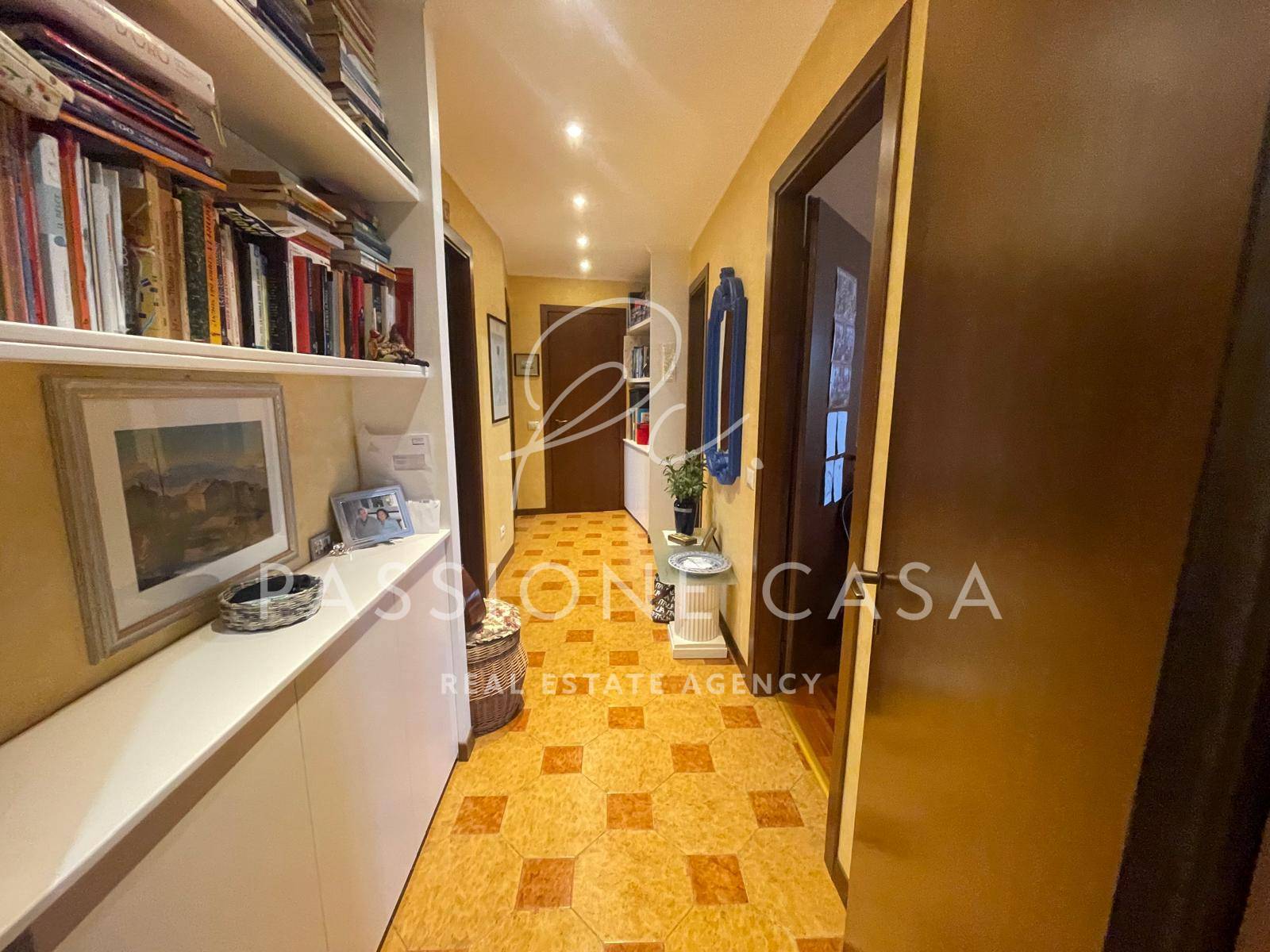 Appartamento in vendita a Segrate, Centro