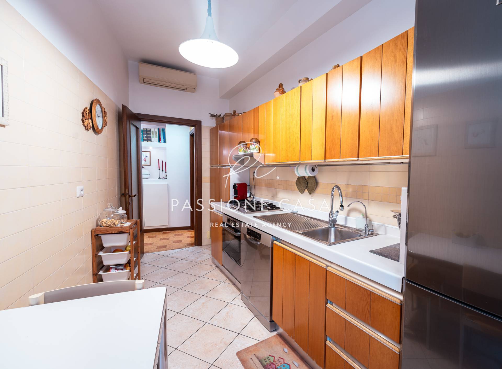 Appartamento in vendita a Segrate, Centro