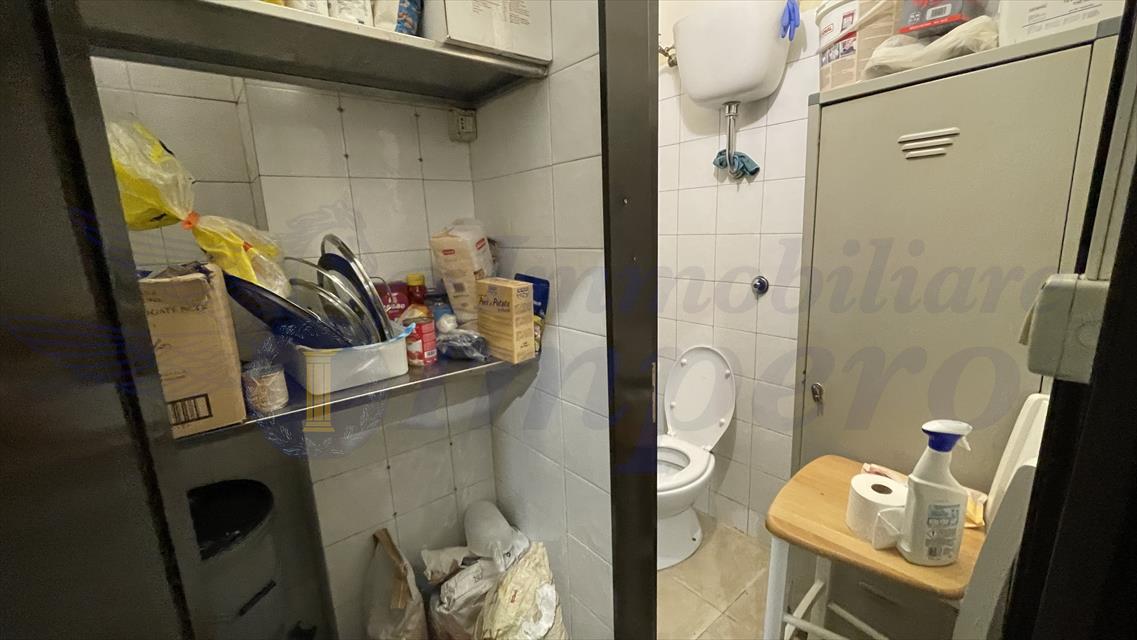 Attivit� commerciale in vendita, Pomezia centro