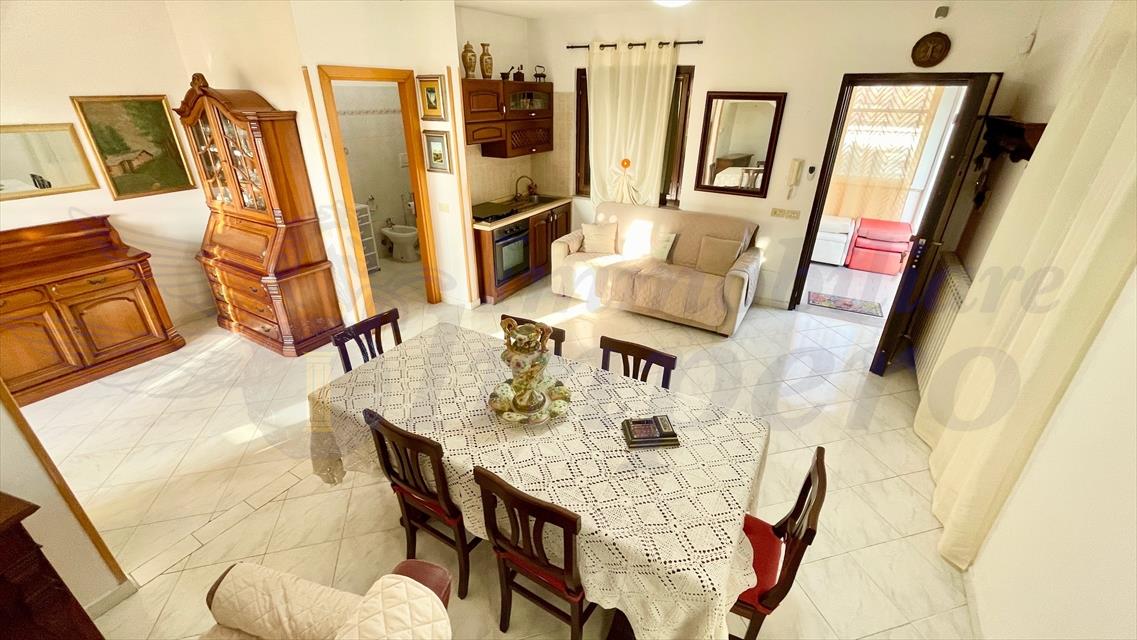 Casa indipendente con giardino, Pomezia torvaianica alta