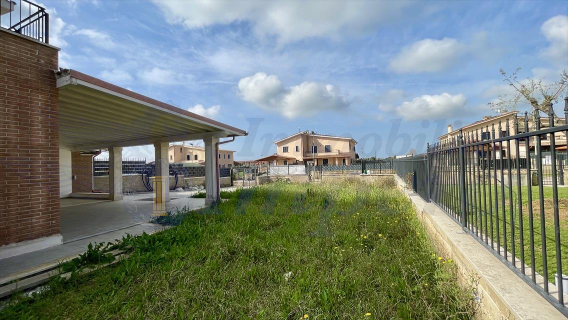 Villa con giardino, Pomezia parco della minerva