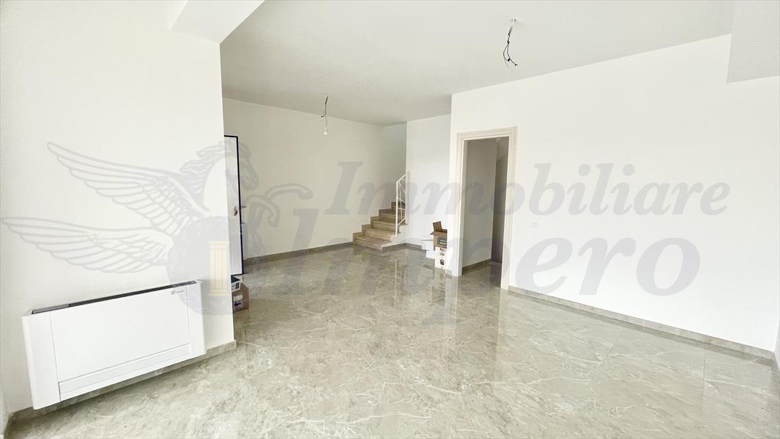 Villa con giardino, Pomezia parco della minerva