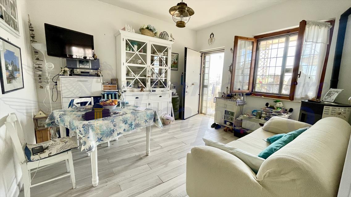 Casa indipendente con giardino, Ardea marina di