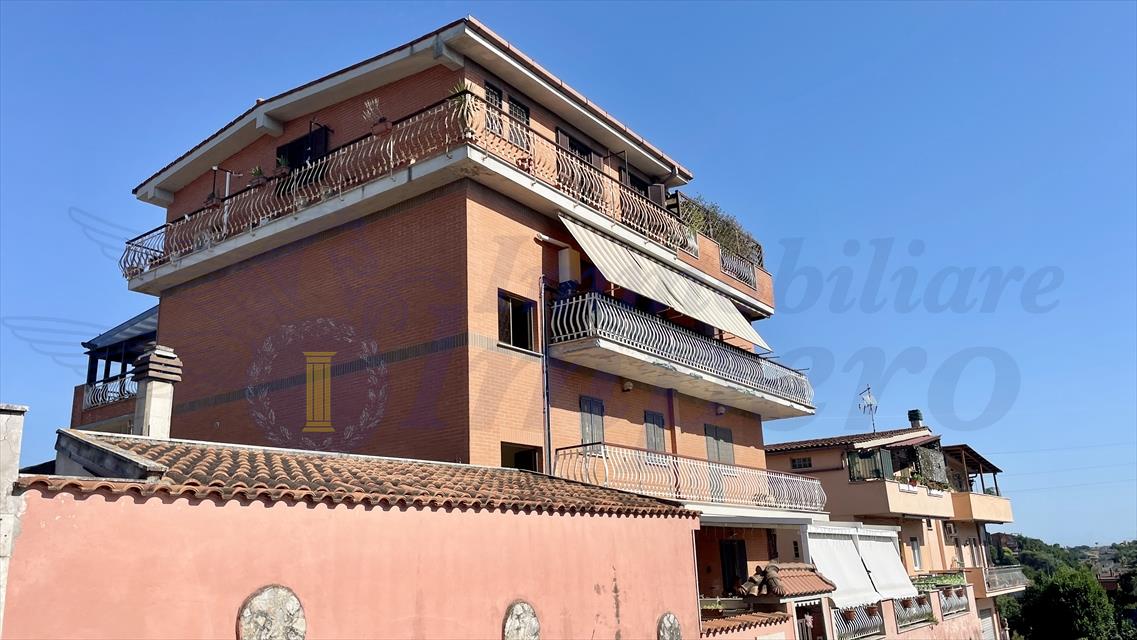 Trilocale in vendita in via gussola 20, Roma