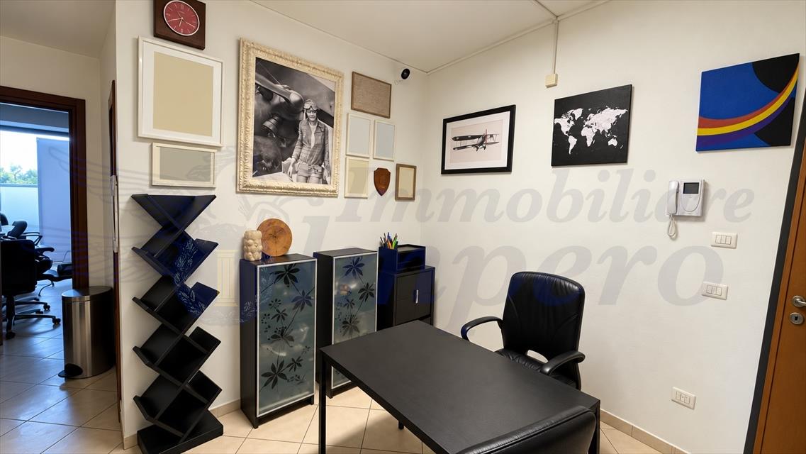 Ufficio in affitto in via dei castelli romani 24, Pomezia