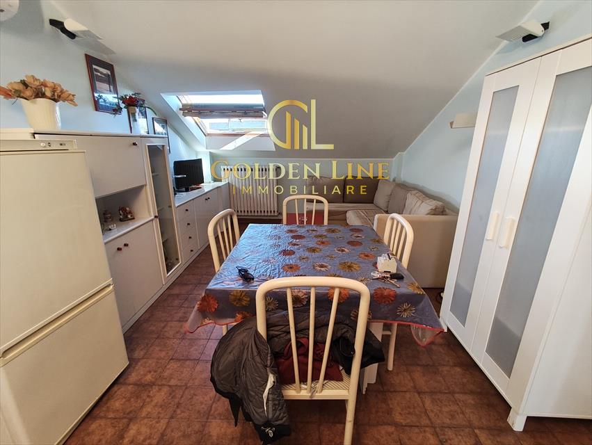 Mansarda con box, Grottammare lungomare