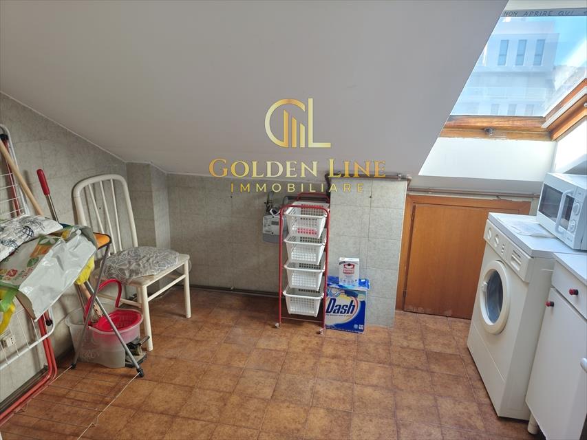 Mansarda con box, Grottammare lungomare