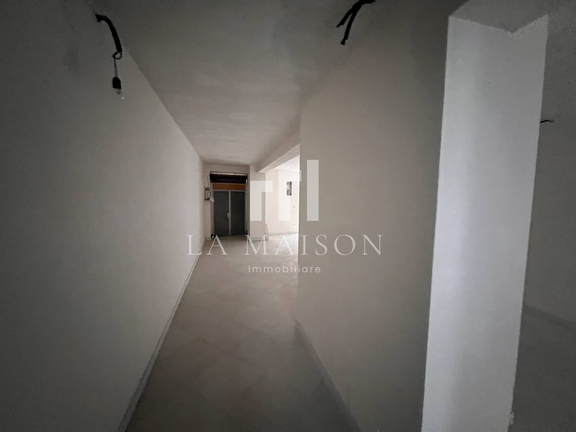 Locale commerciale in vendita a Campobasso, Centro