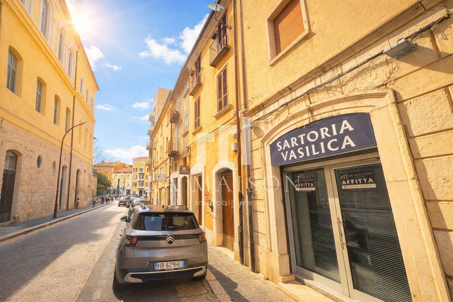 Locale commerciale in affitto a Campobasso, Centro