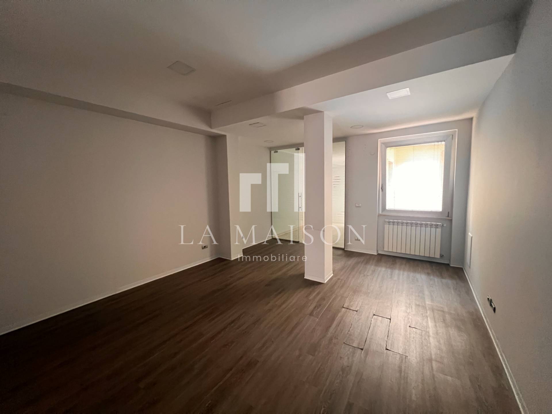 Locale commerciale in affitto a Campobasso, Centro