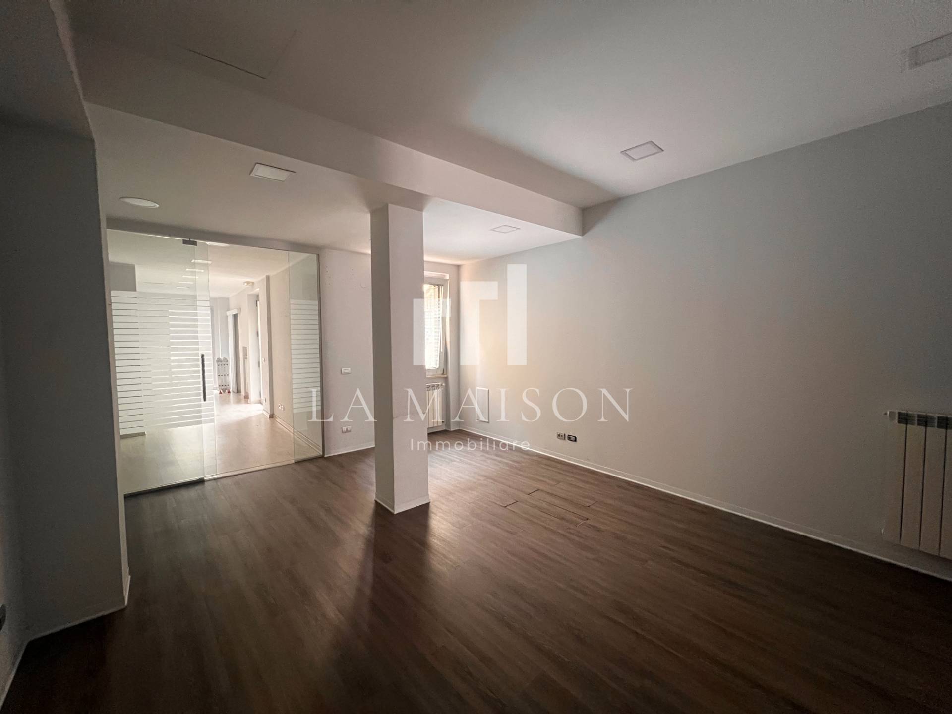 Locale commerciale in affitto a Campobasso, Centro