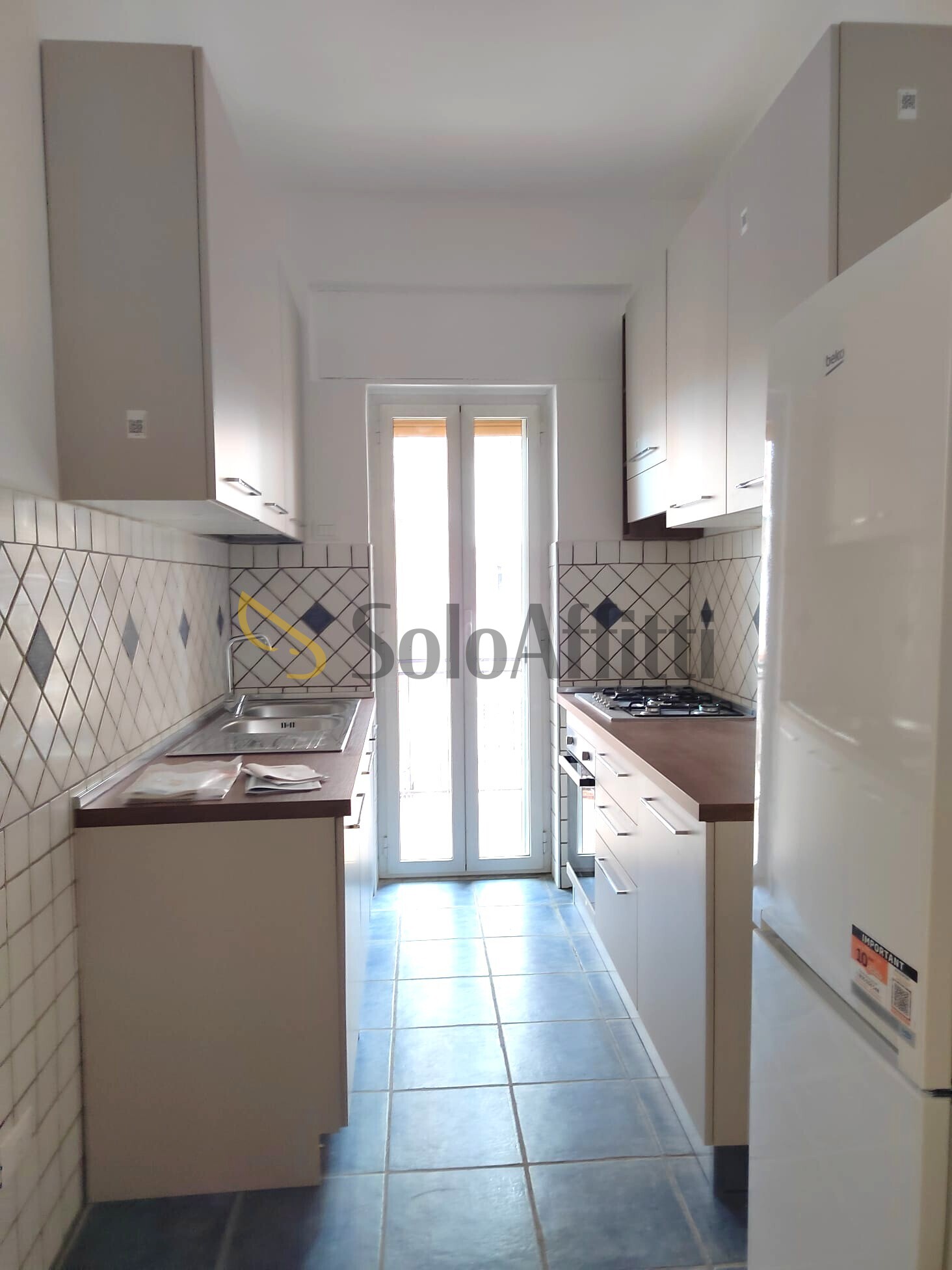 Trilocale ristrutturato in piazza biagio pace, Roma