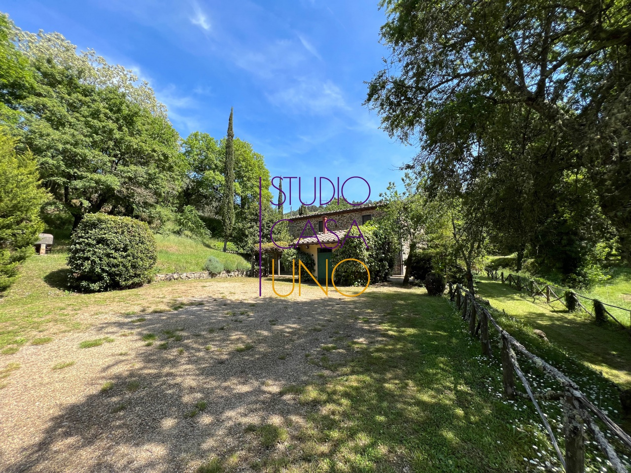 Cascina/Casale/Masseria in vendita a Montevarchi, Miravalle