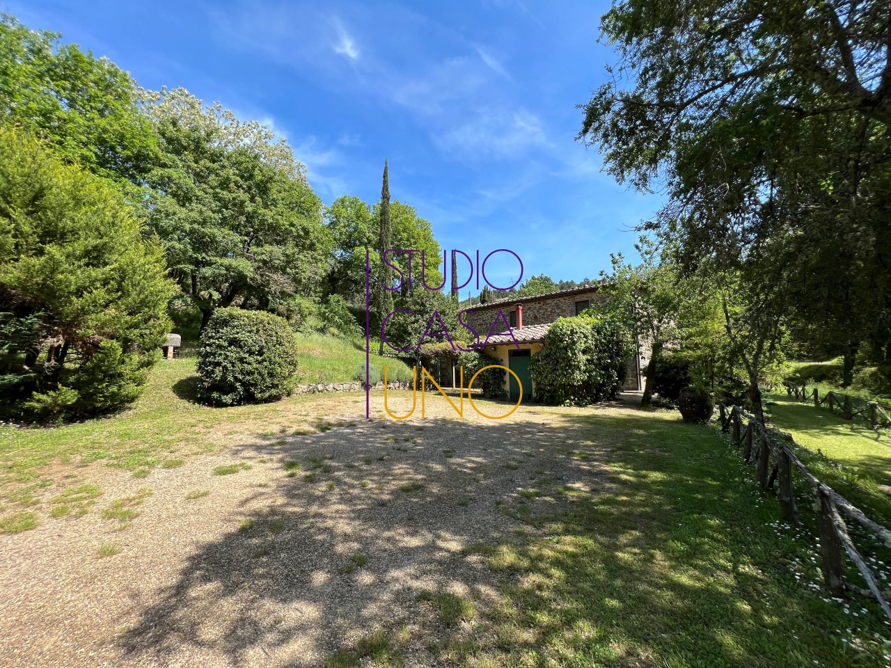 Cascina/Casale/Masseria in vendita a Montevarchi, Miravalle