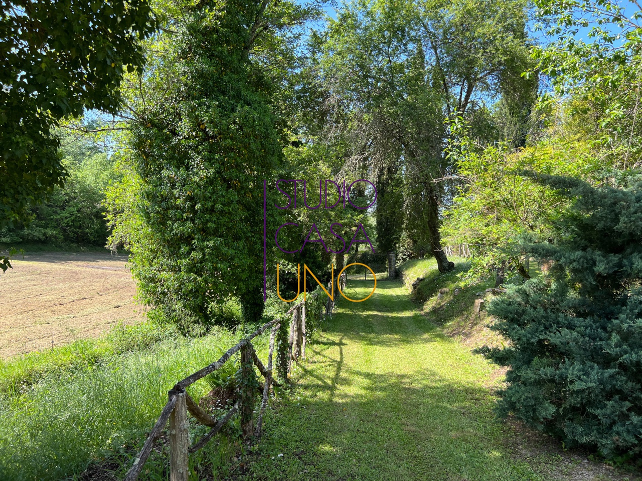 Cascina/Casale/Masseria in vendita a Montevarchi, Miravalle