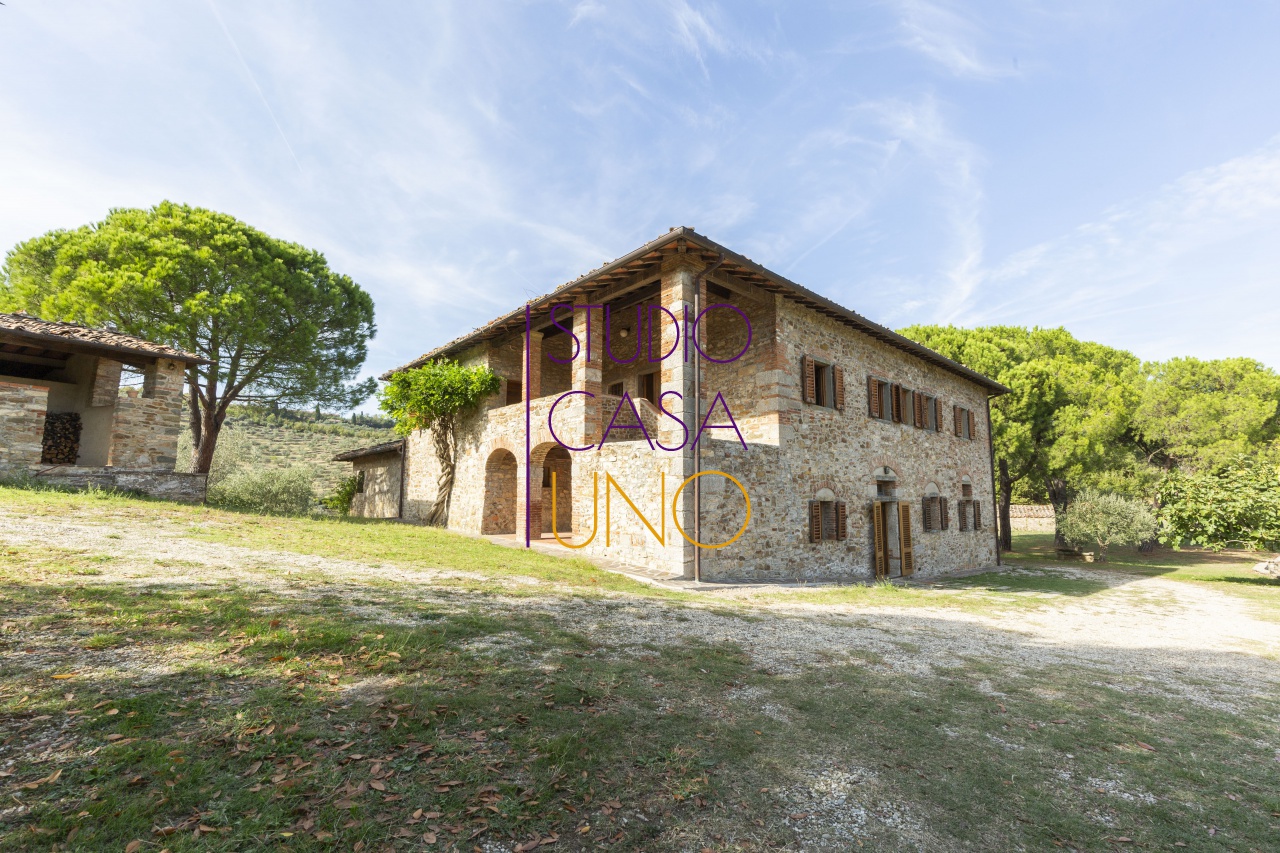 Cascina/Casale/Masseria in vendita a Radda in Chianti