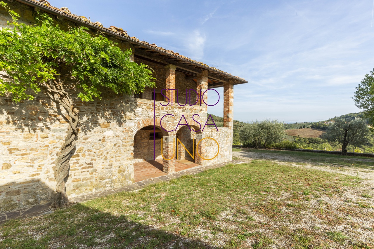 Cascina/Casale/Masseria in vendita a Gaiole in Chianti