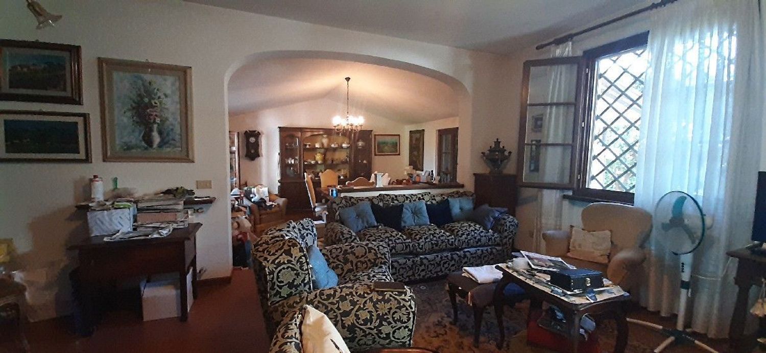 Villa con giardino a Camaiore