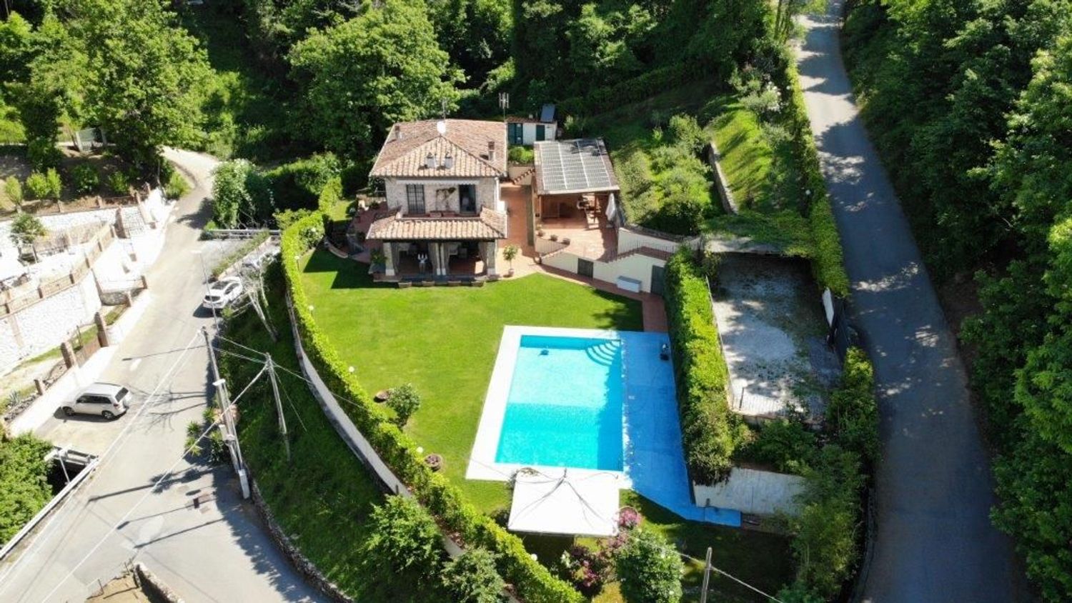 Villa con giardino a Camaiore